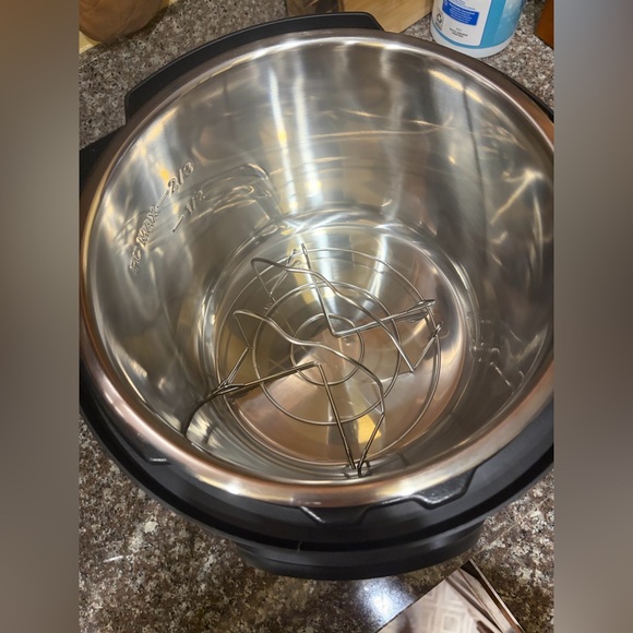 Instant Pot Multi-Function Pressure Cooker - Picture 4 of 5